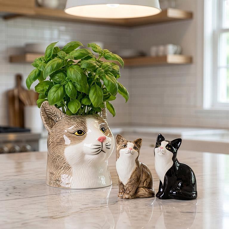 Cat Pair Salt & Pepper