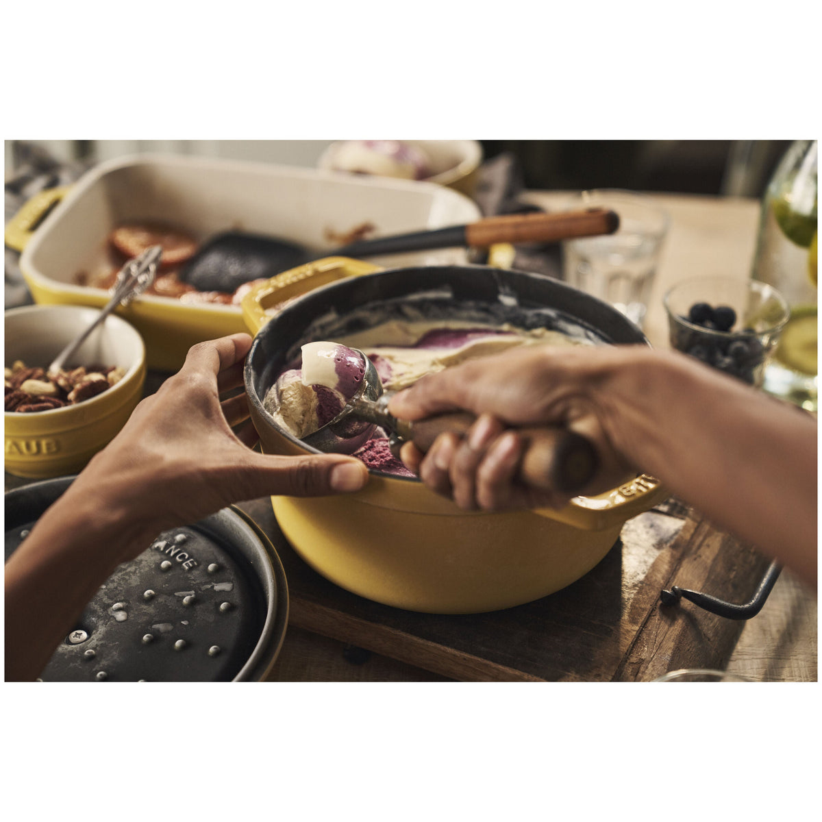 STAUB La Cocotte 5.25 L Cast Iron Round Cocotte, Citron-2